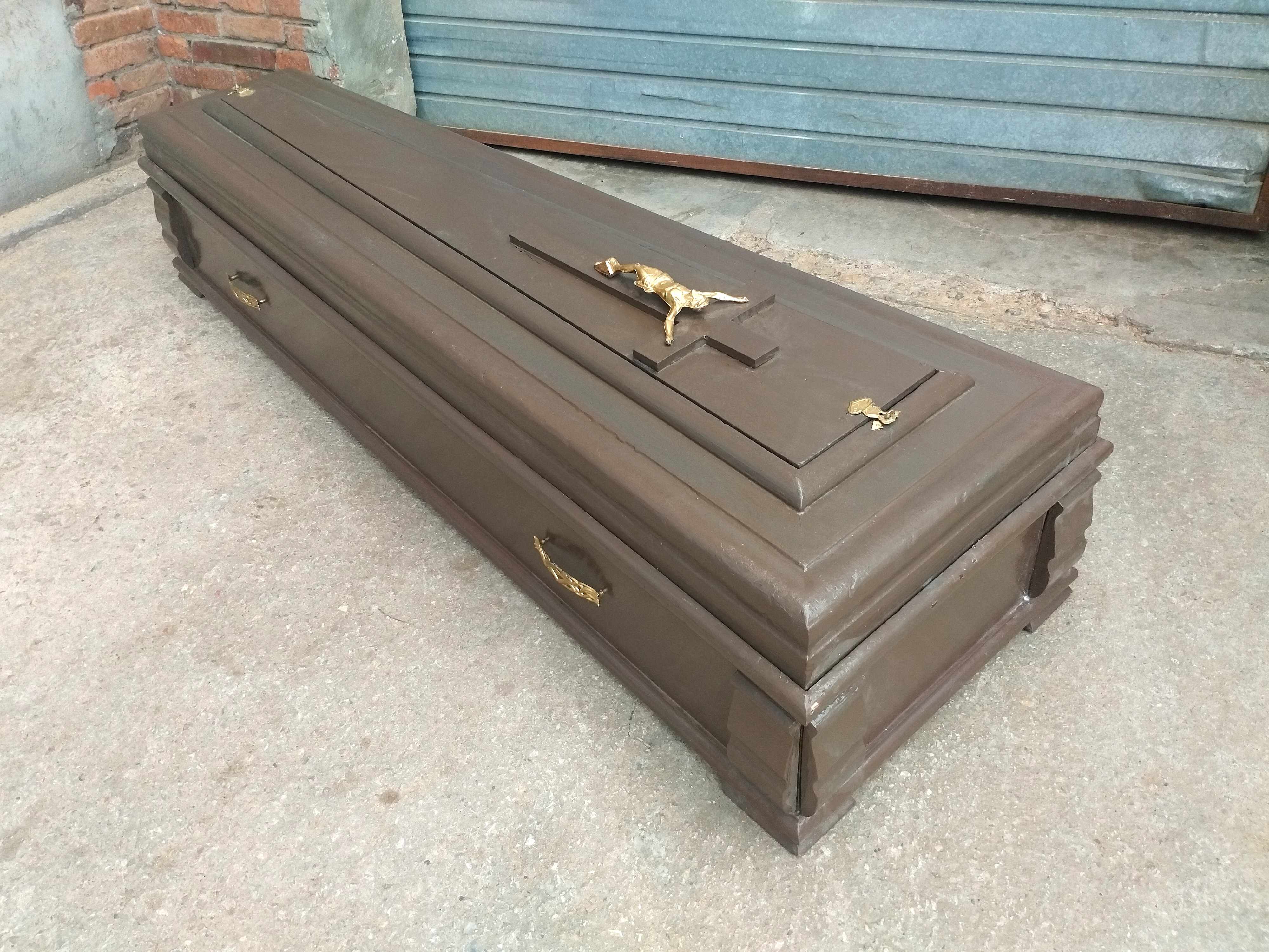 ataud funerario madera pint marron 28-37-40x190x40-60 1u